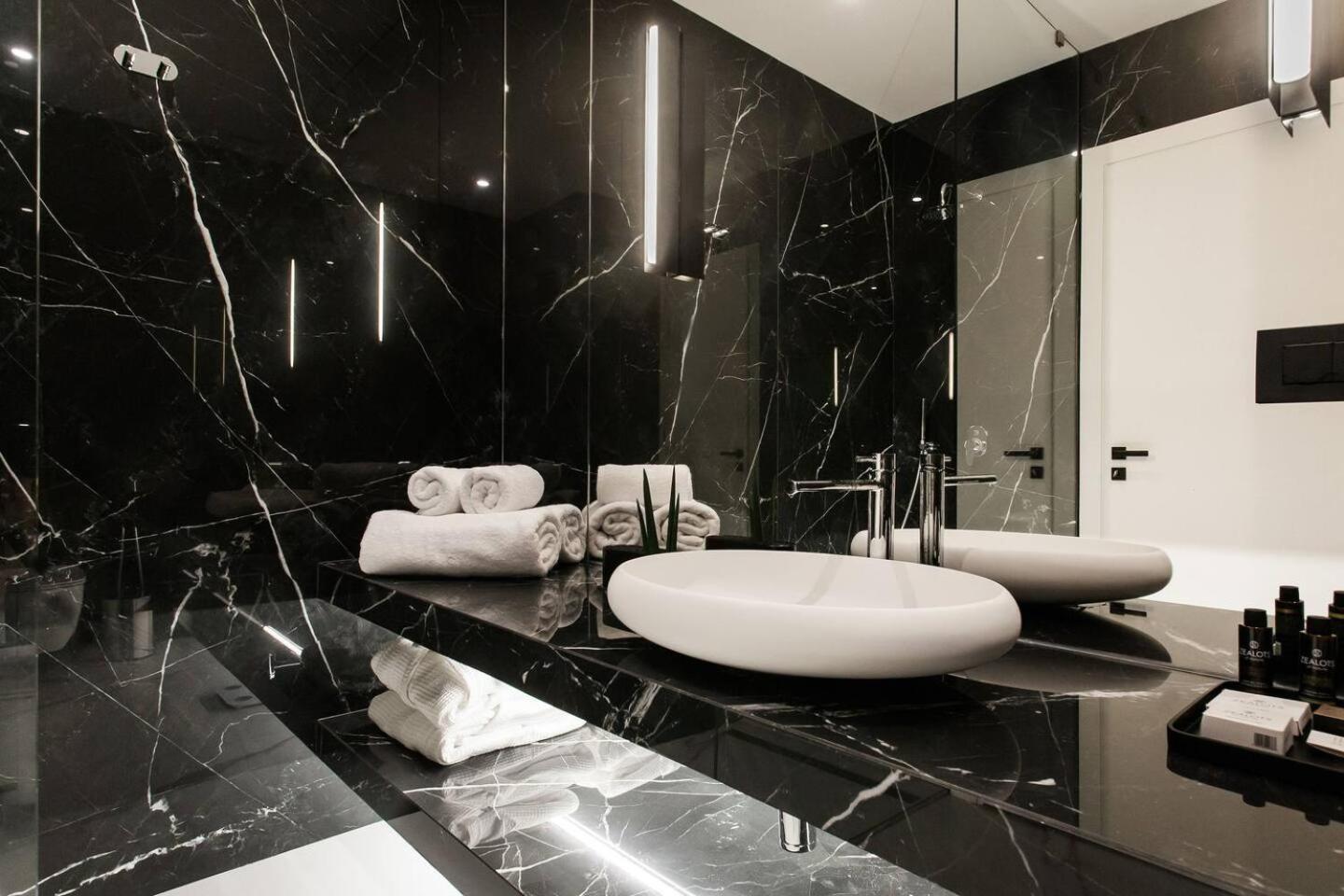 2 Sidebyside Suites In Athens Riviera By The Olon 外观 照片