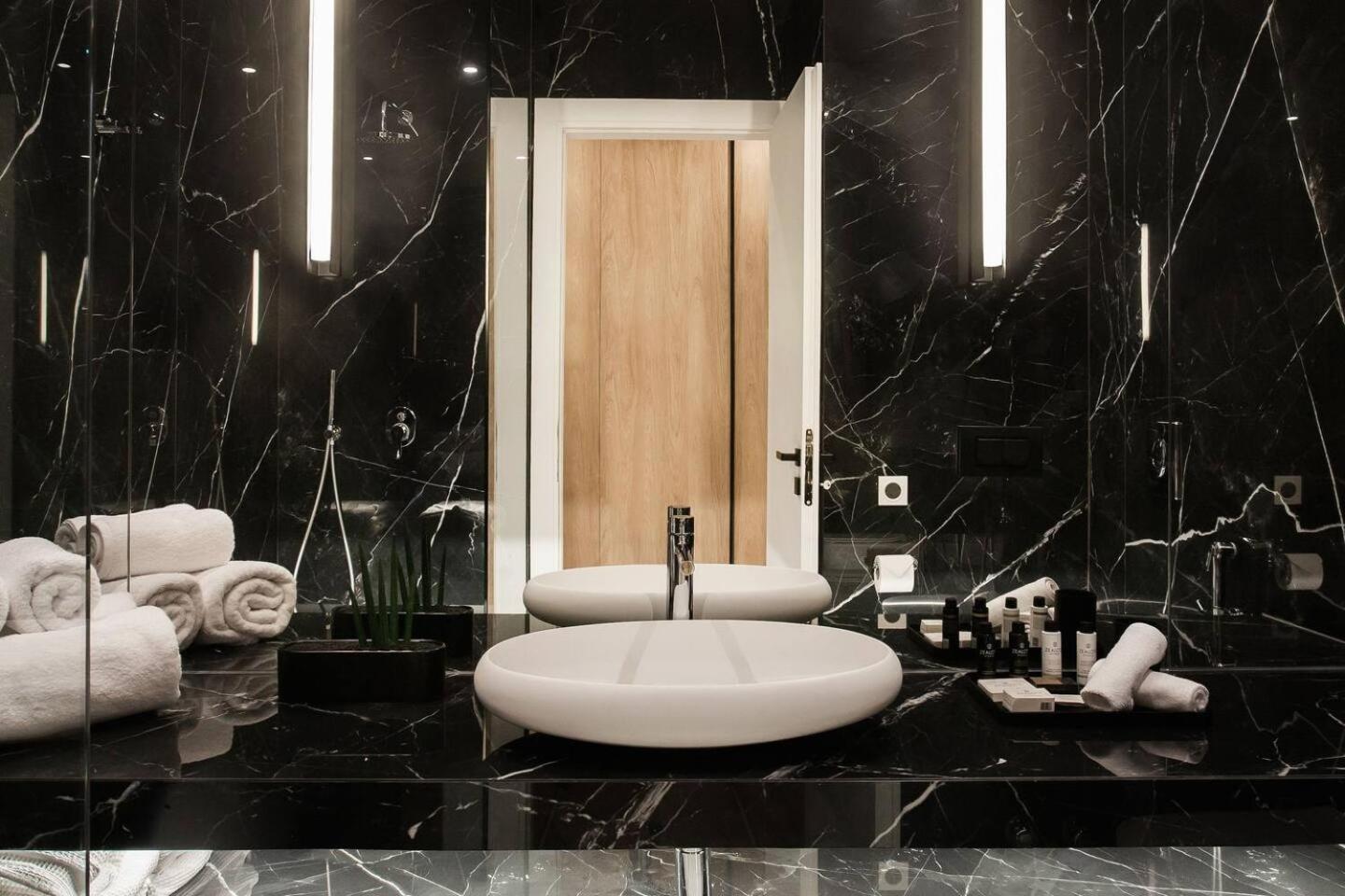 2 Sidebyside Suites In Athens Riviera By The Olon 外观 照片